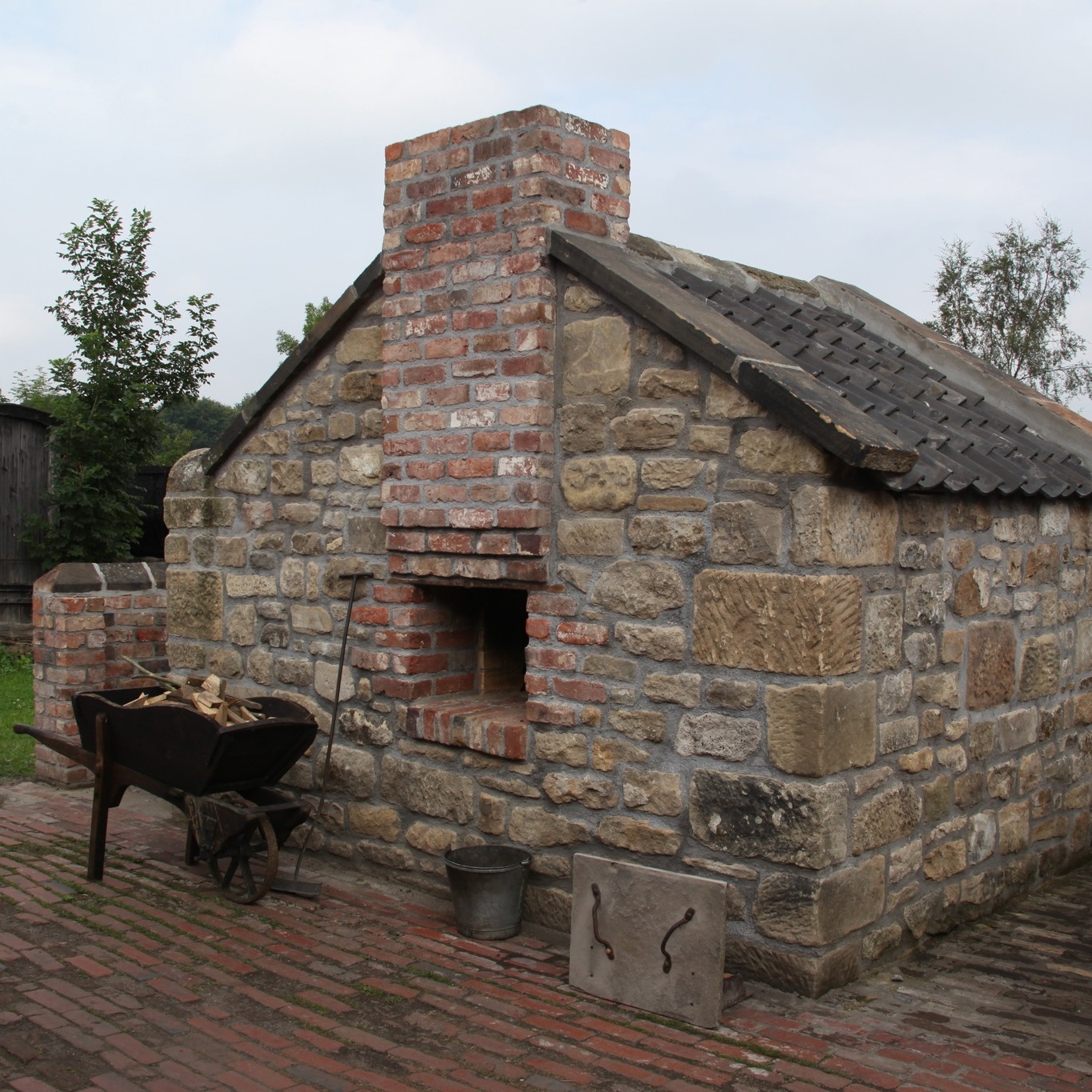 Bread oven