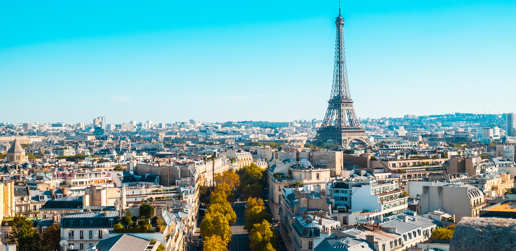 cityscape-paris-sunlight-blue-sky-france