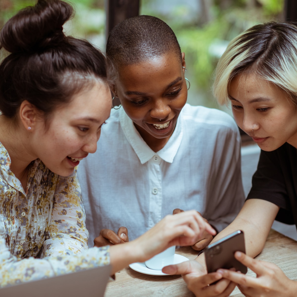 People reading a phone